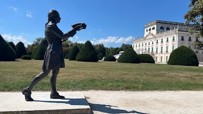 Bronzeplastik Joseph Haydn im Park von Schloss Eszterháza (2013)