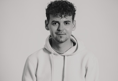 Michael Steiger im Schwarz-Weiß-Porträt