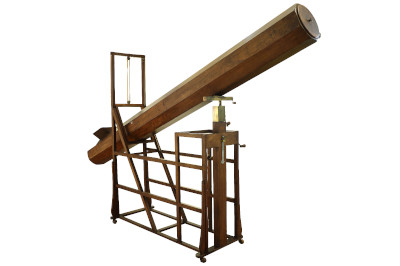 Fuß-Spiegelteleskop