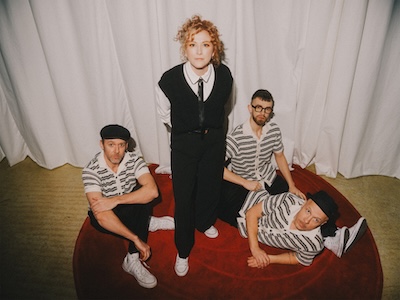 Die Band Marina and The Cats 