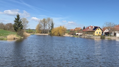 Fischteich in Rozkoš im Jaispitzer Hügelland (Jevišovická pahorkatina)