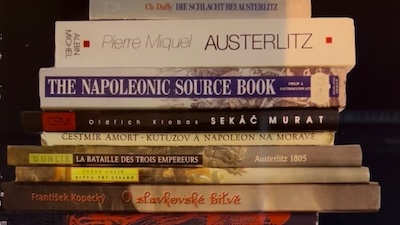 Stapel Bücher, Literatur über die Schlacht bei Austerlitz.