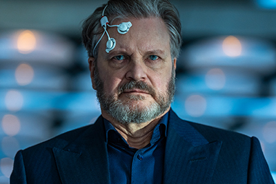 Colin Firth als Wardex-Chef Noah Scanlon bedient sich Alientechnologie, um die Wahrheit zu vertuschen