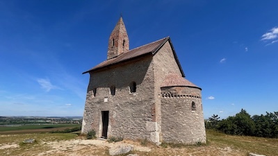 Erzengel-Michael-Kirche (Kostol svätého Michala archanjela) in Dražovce,