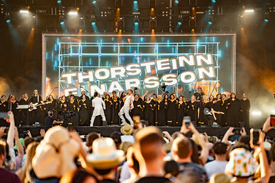 Thorsteinn Einarson mit Chor on Stage vom Donauinselfest