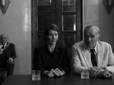 Sandra Hüller als Erika Mann und Hanns Zischler als Thomas Mann werden sehr formell in Deutschland empfangen