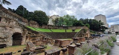 Das Teatro Romano ist die Ruine des römischen Theaters in Triest.
